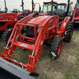 Kioti CK 2620 with loader