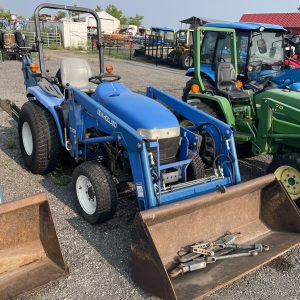 New Holland TC33 Tractor & backhoe