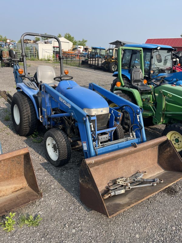 New Holland TC33 Tractor & backhoe