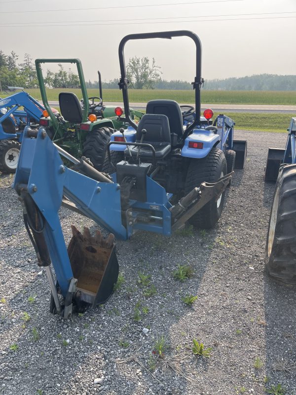 New Holland TC33 Tractor & backhoe - Image 5