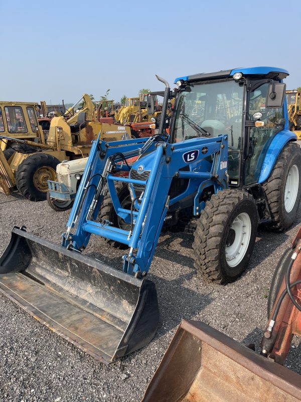 LS MT573 Power Shuttle Tractor - Image 2
